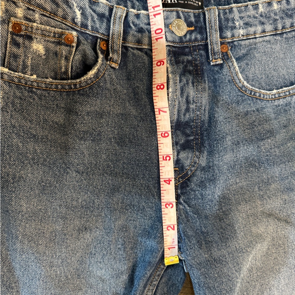 SOLD Zara Light Blue High Waist Crop 90’s Jean With Raw Hem Size 4 - Picture 7 of 14